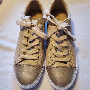 Unisa Gold Sneakers